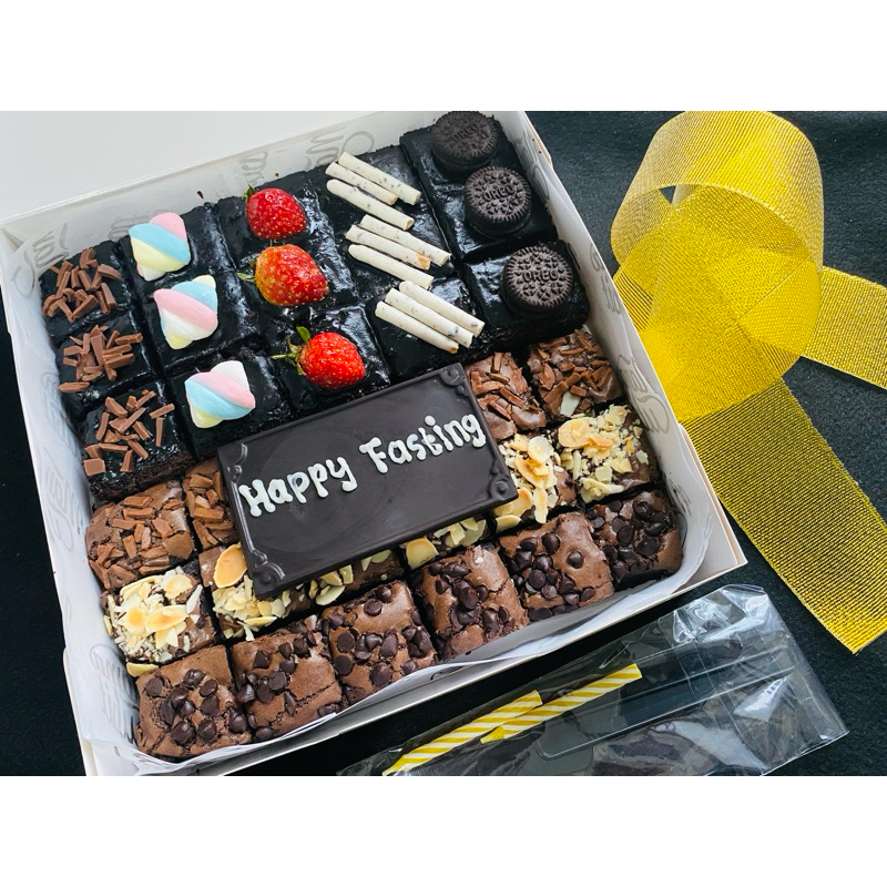 Brownies kukus/ brownies panggang/ kue ulang tahun/ hampers depok/ kue ultah