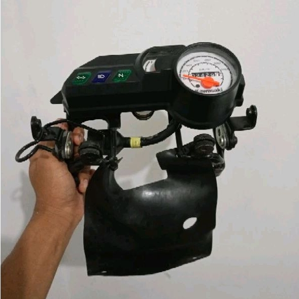 SPIDO METER KLX BF SPEEDOMETER KAWASAKI KLX 150 G KLX150 BF ORI COPOTAN MOTOR Breket dudukan spidome