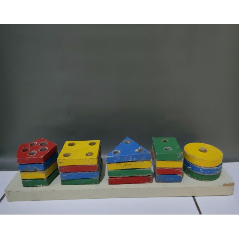 Mainan Edukasi Geometri