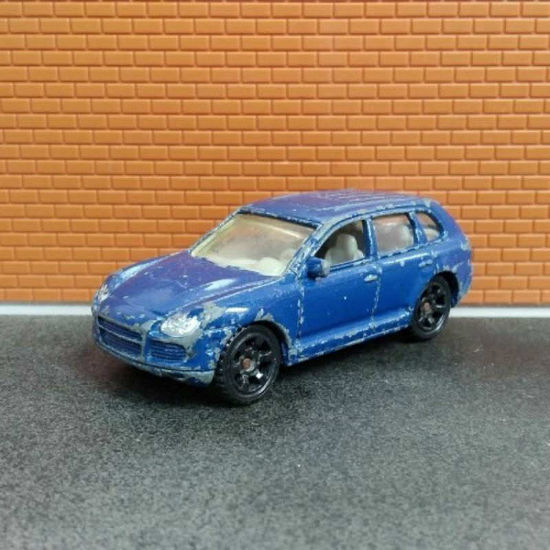 Matchbox Porsche Cayenne Turbo Diecast Loose Junk