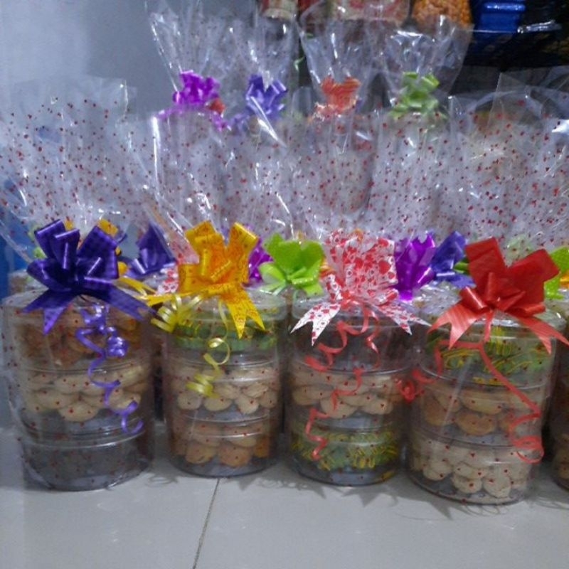 

paket kue lebaran/natal/tahun baru/kue kering ..kue baru harga jamin