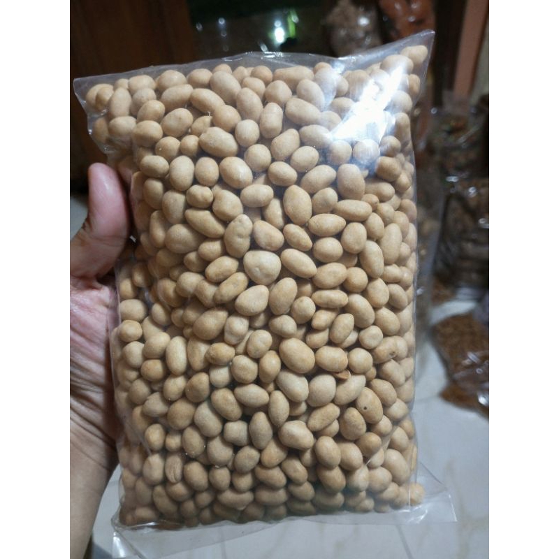 

Kacang Atom