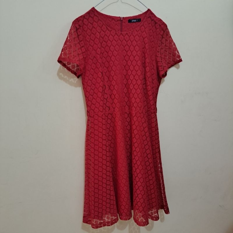 PRELOVED DRESS EPRISE MERAH