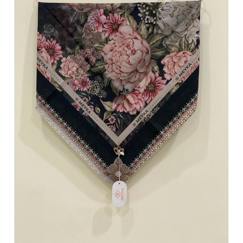Kerudung Meyka