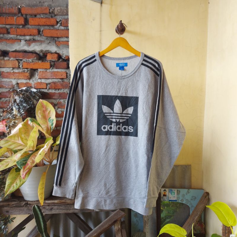 Crewneck Sweater (2nd) Adidas Logo Bunga Original Vintage