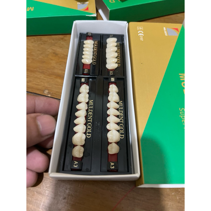 Gigi Muldent Gold Fullset Keramik Berkualitas