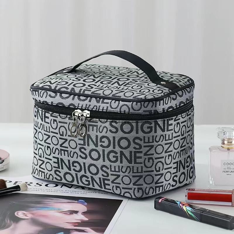 TAS KOSMETIK/TAS TEMPAT MAKE UP/TEMPAT KOSMETIK