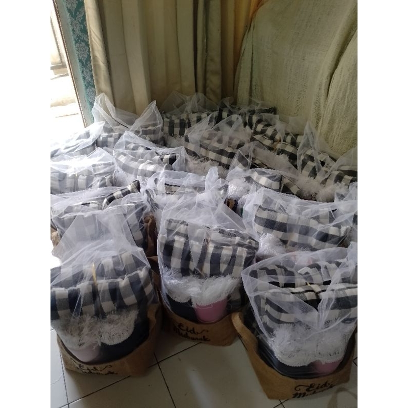 

Paket Lebaran Mba Nisa