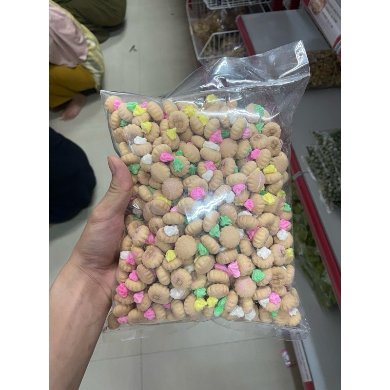 

KUE LEBARAN SNACK GEM ROSE 500g