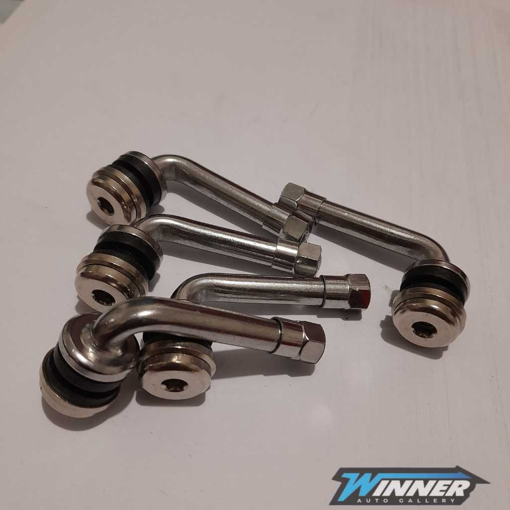 Pentil Ban Tubeles Mobil / Motor Unniversal - Pentil Tubeles Besi Bengkok 45mm