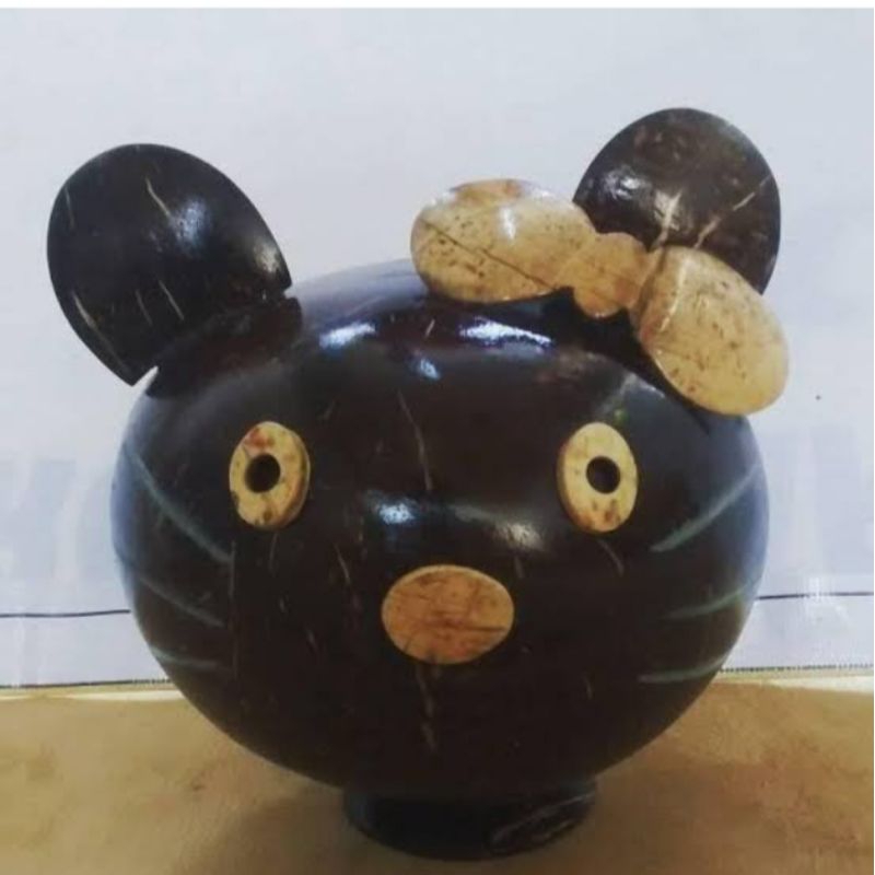 celengan batok kelapa