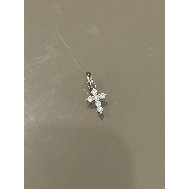 Liontin salib kecil permata emas putih white gold salib asli Elegan