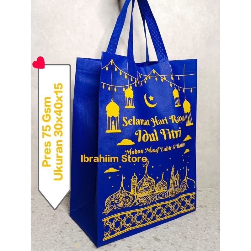 

ECER TAS PARSEL LEBARAN TEBAL 75 GSM PRESS 30x40x15 cm / TAS PARSEL LEBARAN IDUL FITRI BESAR DAN TEBAL