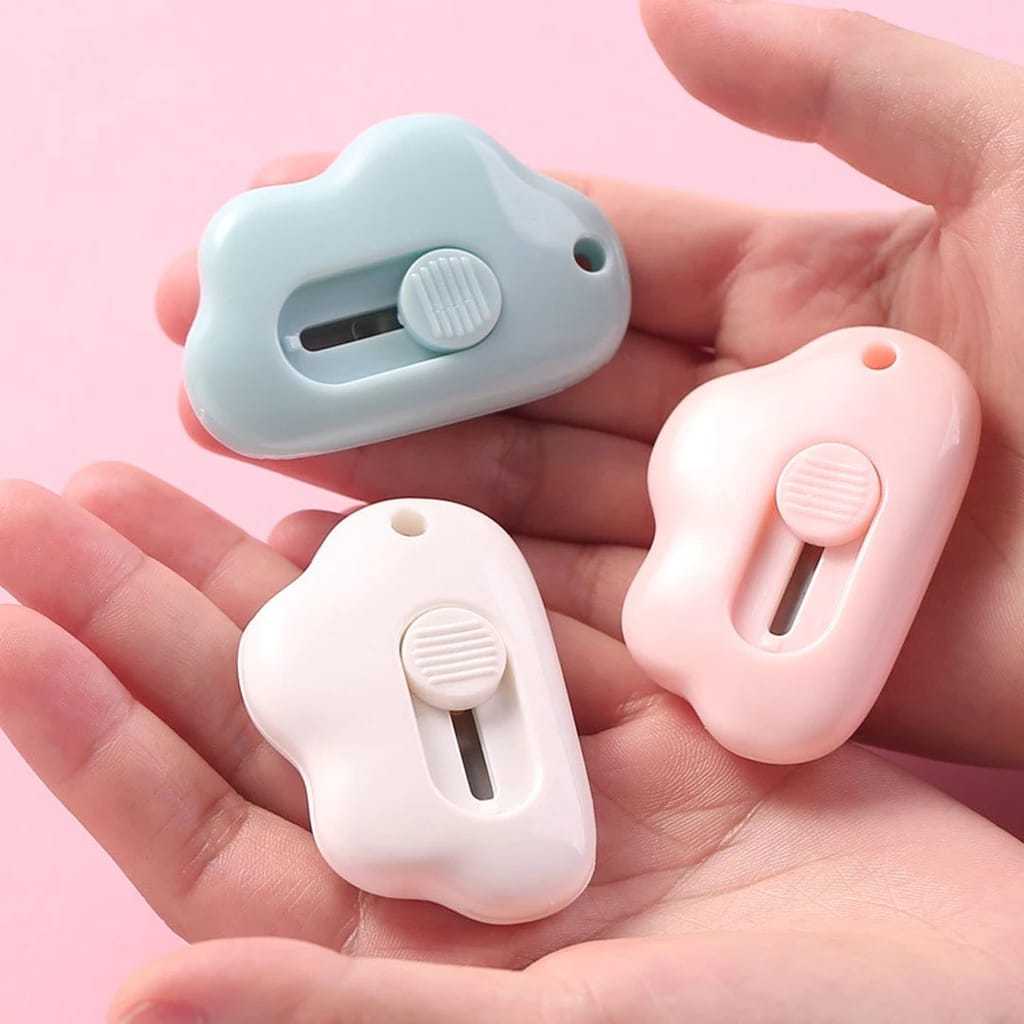 

Cutter Mini / Cutter Mini Pisau Kecil Bentuk Awan / Cutter Mini Bentuk Awan / Pisau Pemotong Mini Lucu / Travel Cutter 4.7