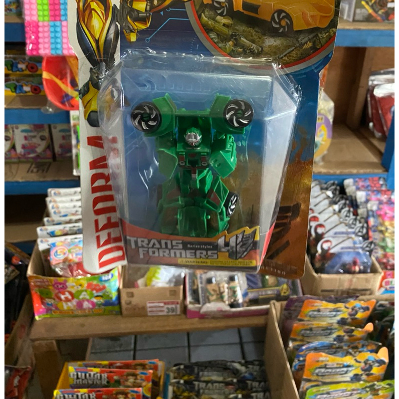 Mainan anak transformers kecil dari mobil jadi robot