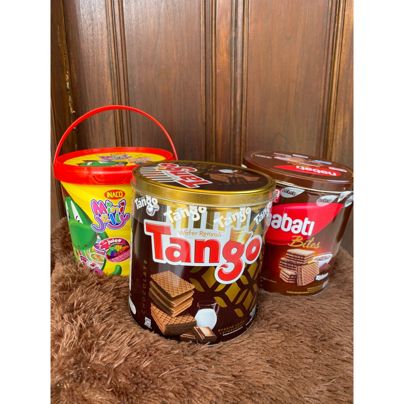 Jajan lebaran kaleng