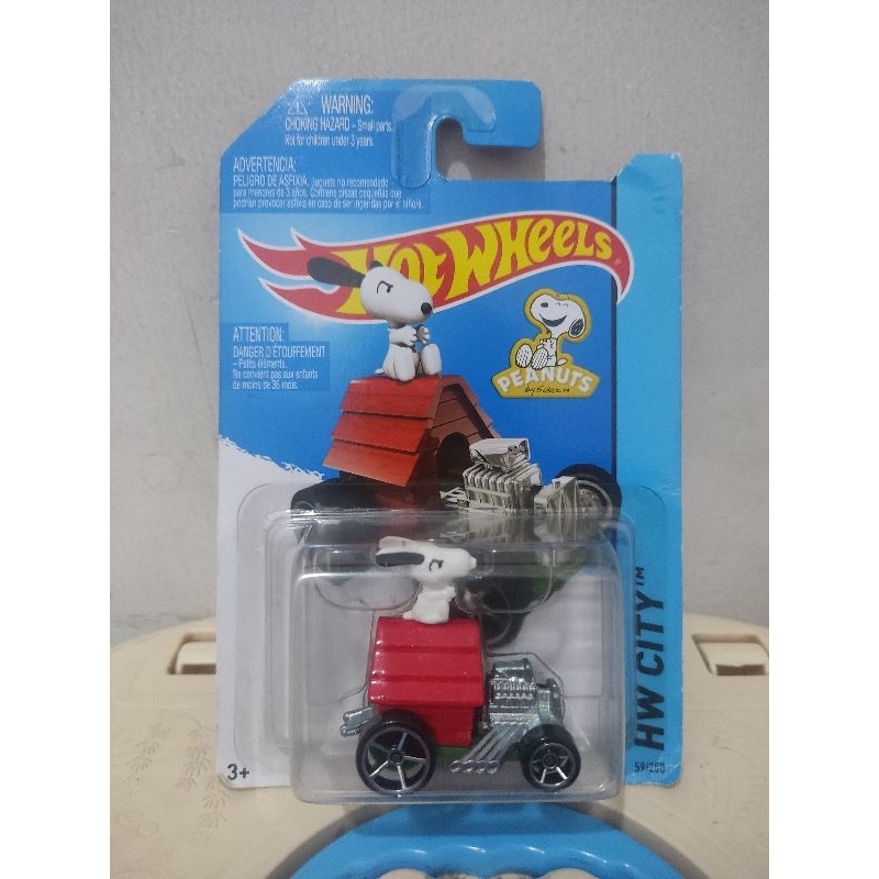 Hotwheels HW City Peanuts - Snoopy