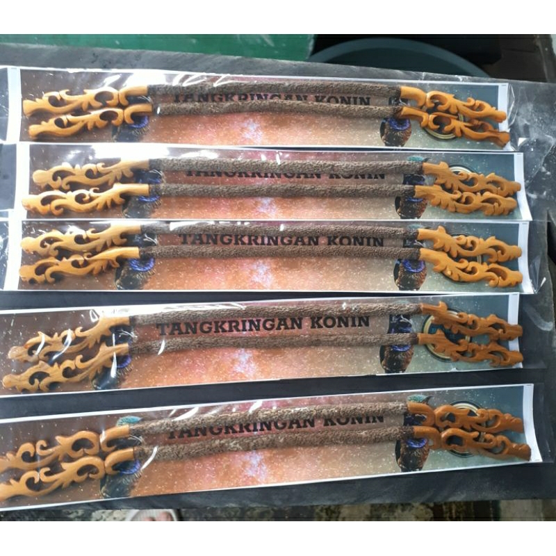 Tangkringan ukir asam bali konin sogon