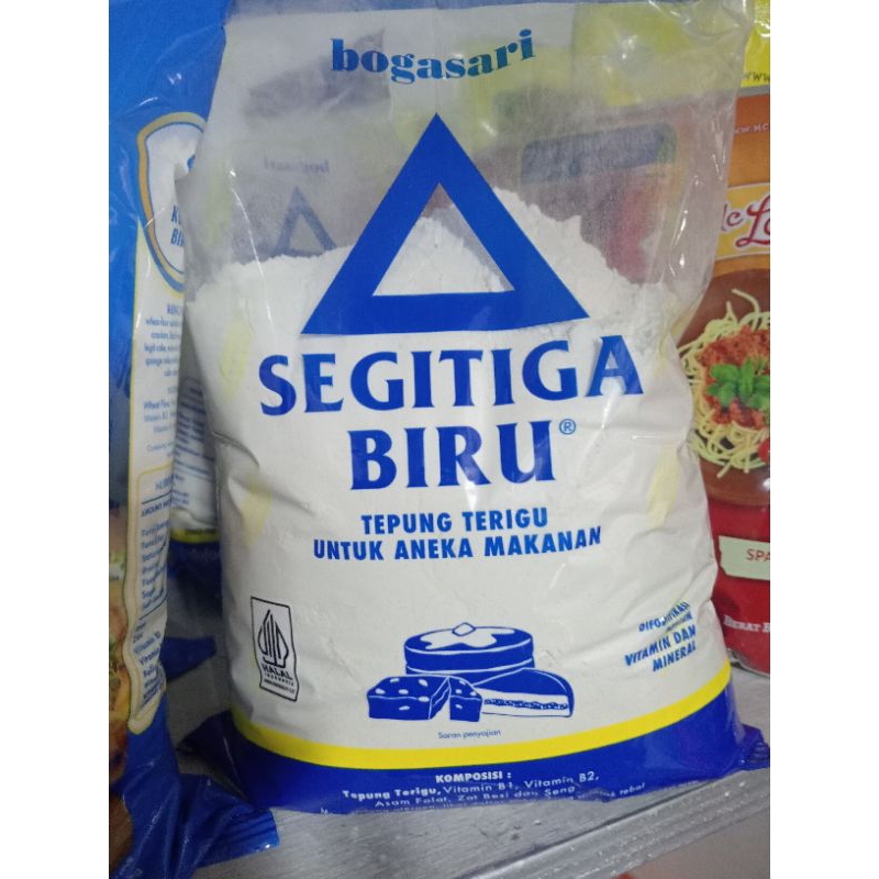 

TEPUNG SEGITIGA BIRU KEMASAN 1kg