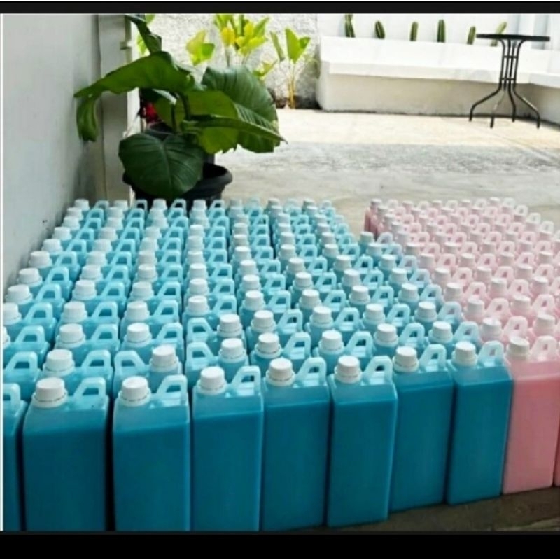 Pewangi laundry / softener pewangi pakaian / pelembut pakaian /pewangi laundry