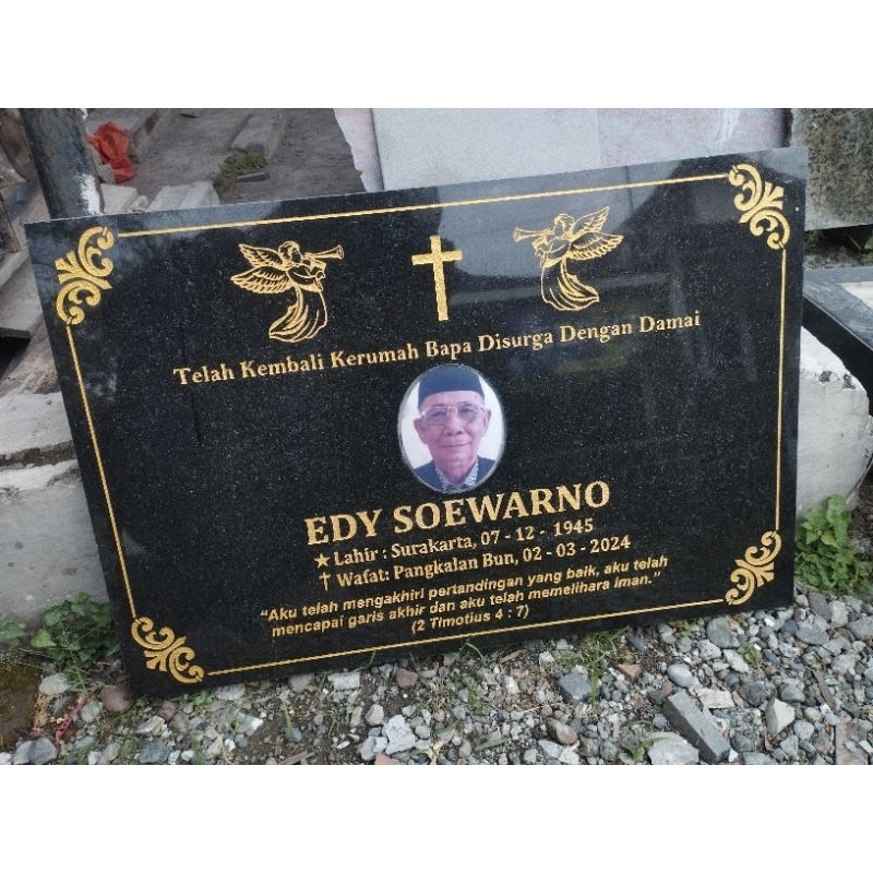 batu nisan kristen request foto berwarna ( bahan batu granit )