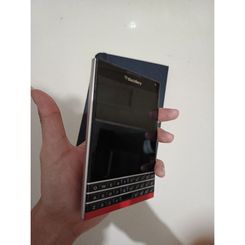Blackberry Passport Q30 Red Edition All Operator HP Colector Item