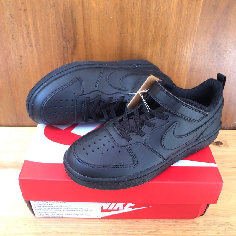 Nike court borough black
