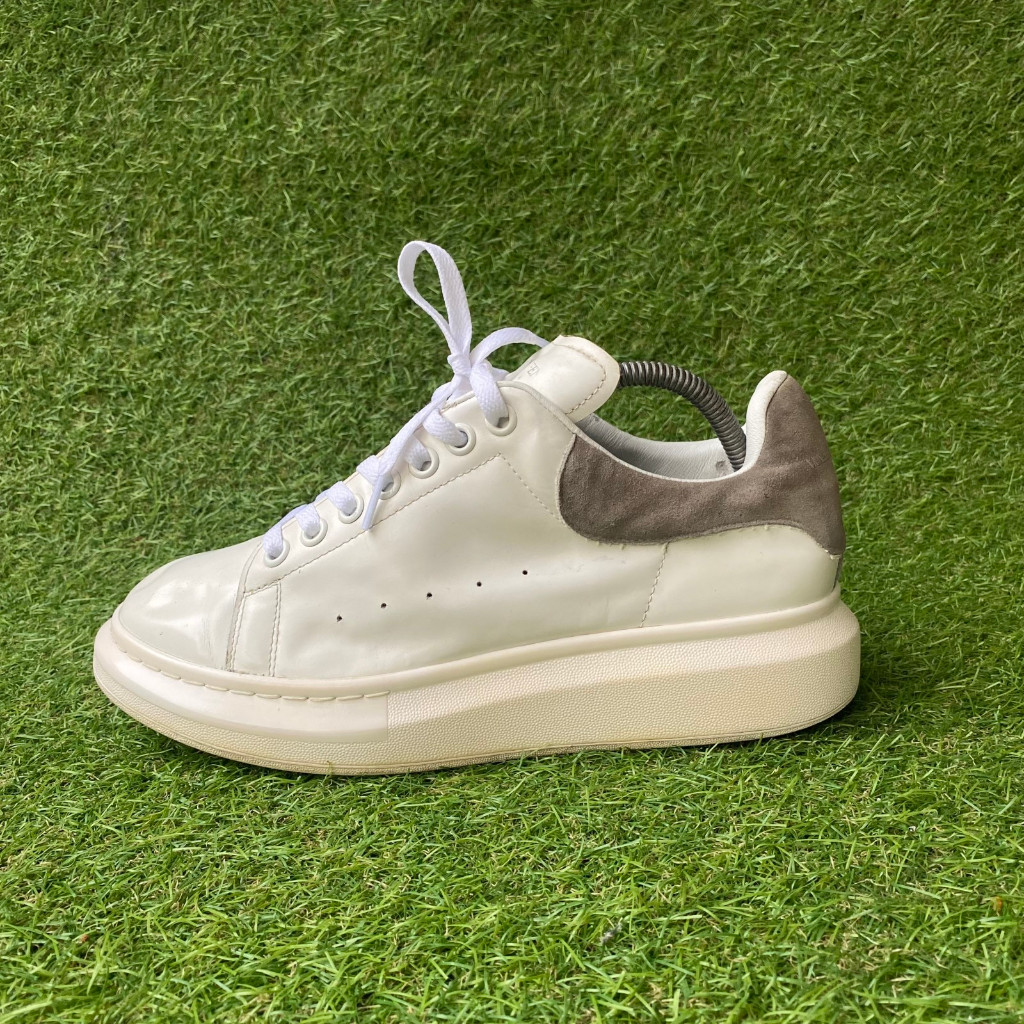 Alexander McQueen Oversized Sneakers white Brown Bekas