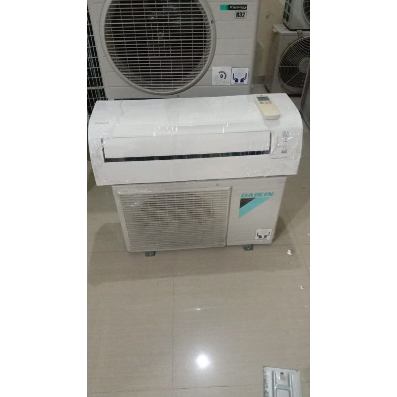 AC SECOND DAIKIN 3/4 PK