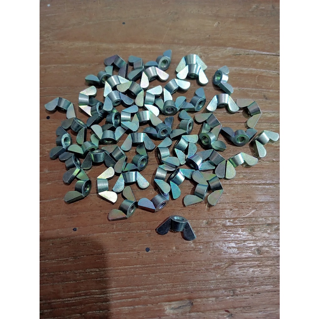 Mur Kuping Besi Galvanis Wing Nut M4
