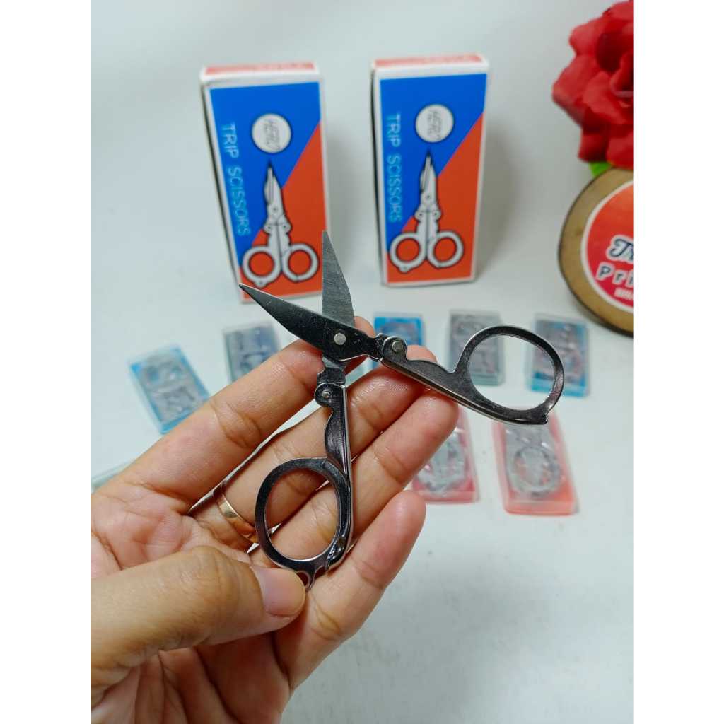 

Pus Gunting merah lipat gunting bayi isi 12 pcs