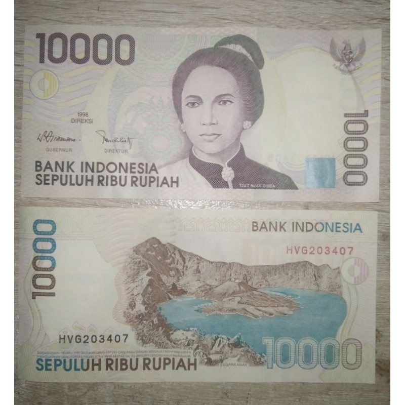 Uang 10000 emisi 1998 masih baru, masih gres, masih mulus