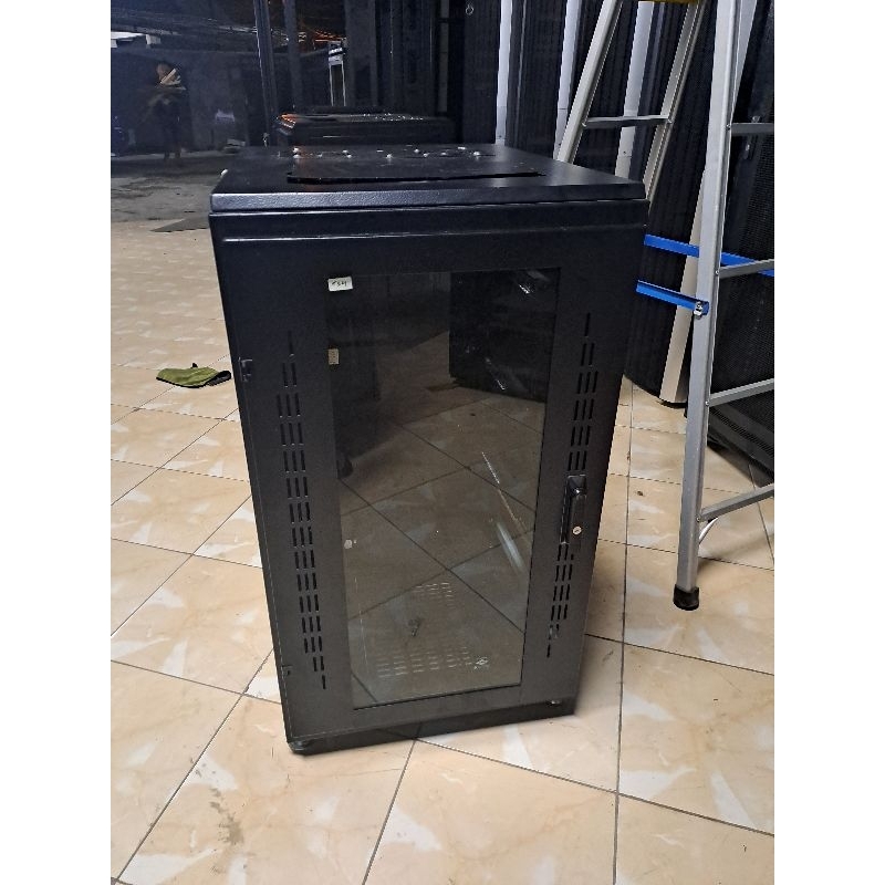 Rak Server 20u Minus tutup belakng