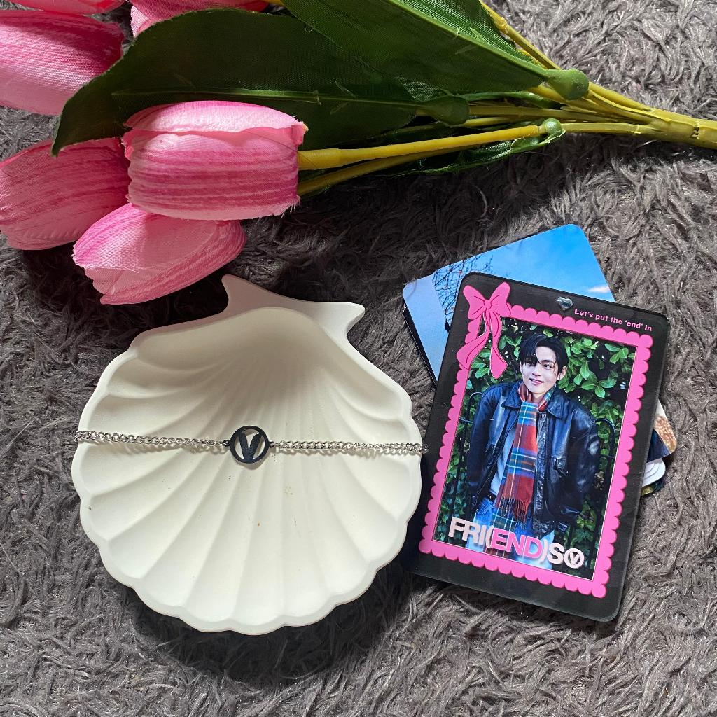 FANMERCH FRIENDS KIM TAEHYUNG BTS / GELANG / CAHOL CARDHOLDER / KEYCHAIN