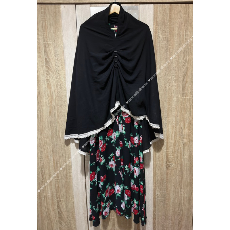 Preloved gamis set khimar hitam manik kerut
