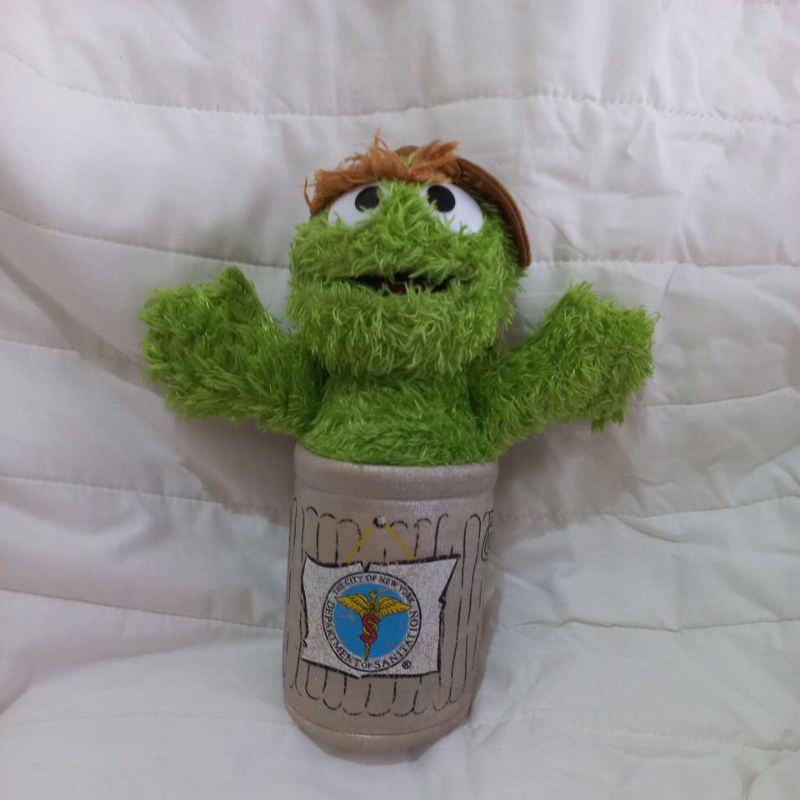 Boneka Oscar Sesame Street Rare × The City of New York Department of Sanitation / Sesame Street / Os