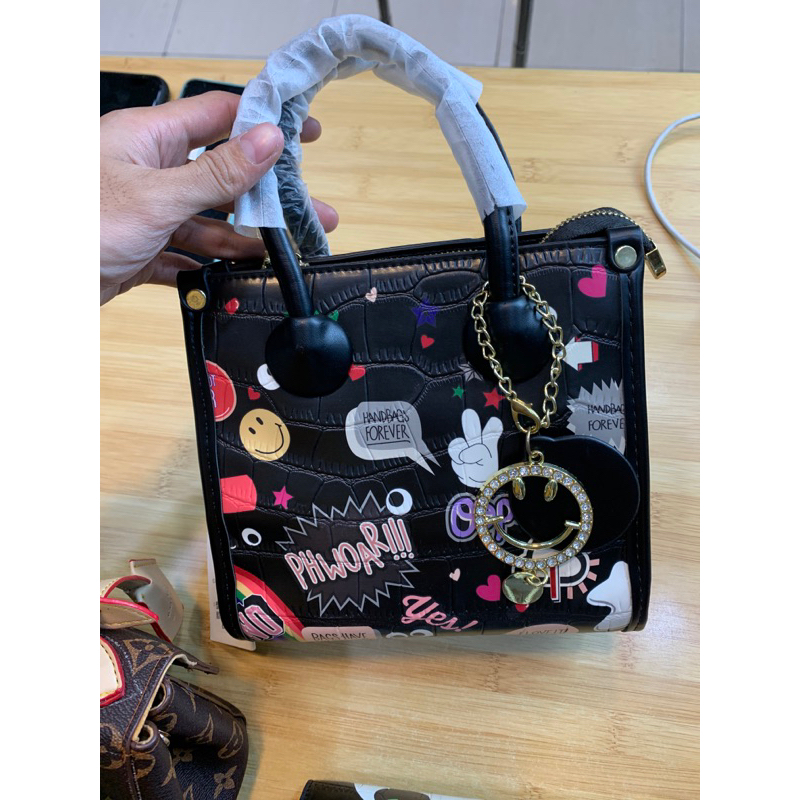 TAS CANTIK EYETEM MONTEG