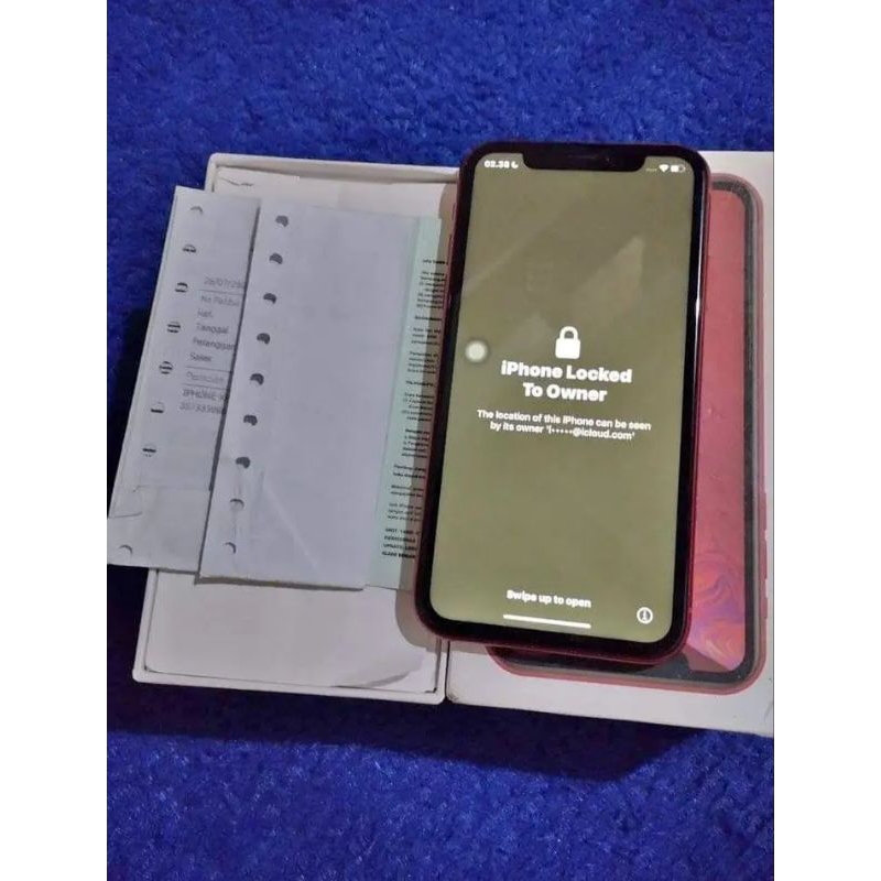 iPhone xr 64 lock iCloud