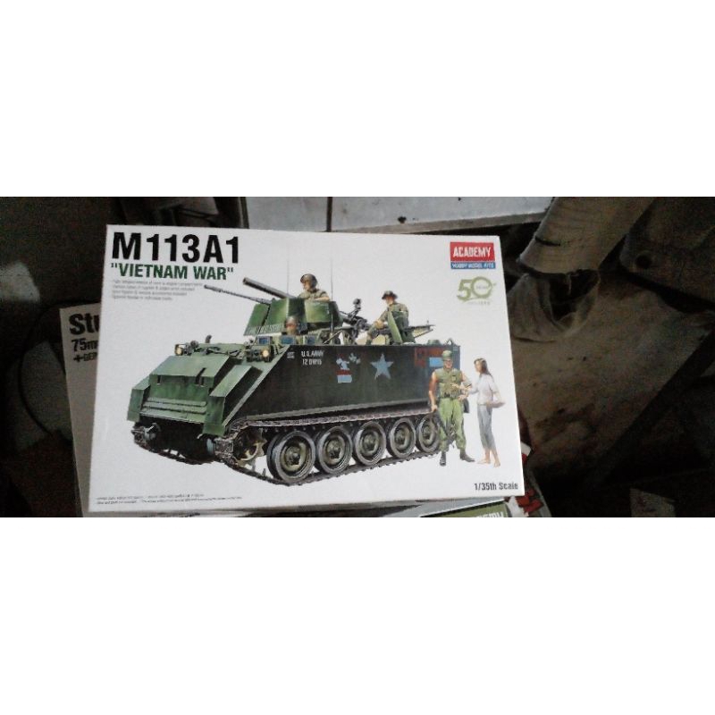 academy model kit 1/35 M113A1 Vietnam war M113A1 APC Vietnam War