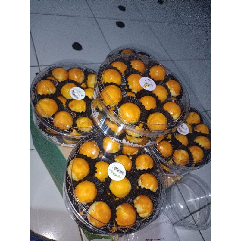 

Nastar glowing nanas