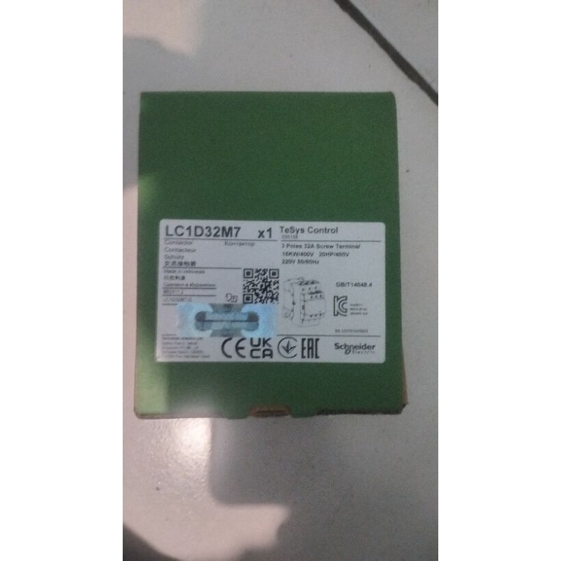 kontaktor schneider  LC1D32
