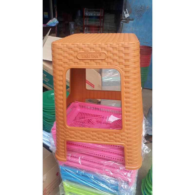 kursi plastik rotan tabitha