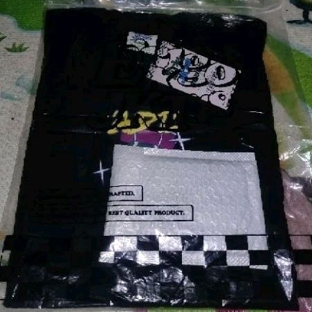 T-Shirt Erigo X JKT48 Adel Vol 5 UK L+PP