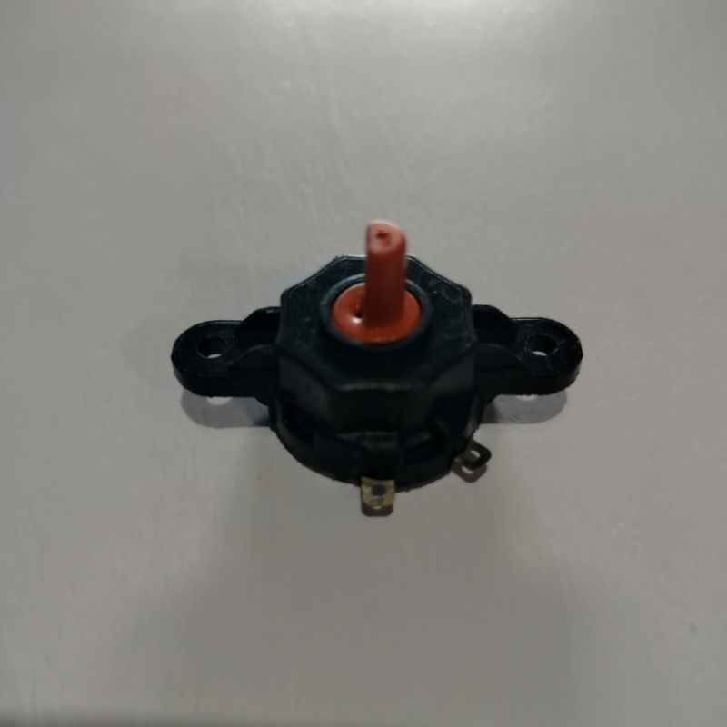 Saklar Kecepatan Kipas Angin Karakter