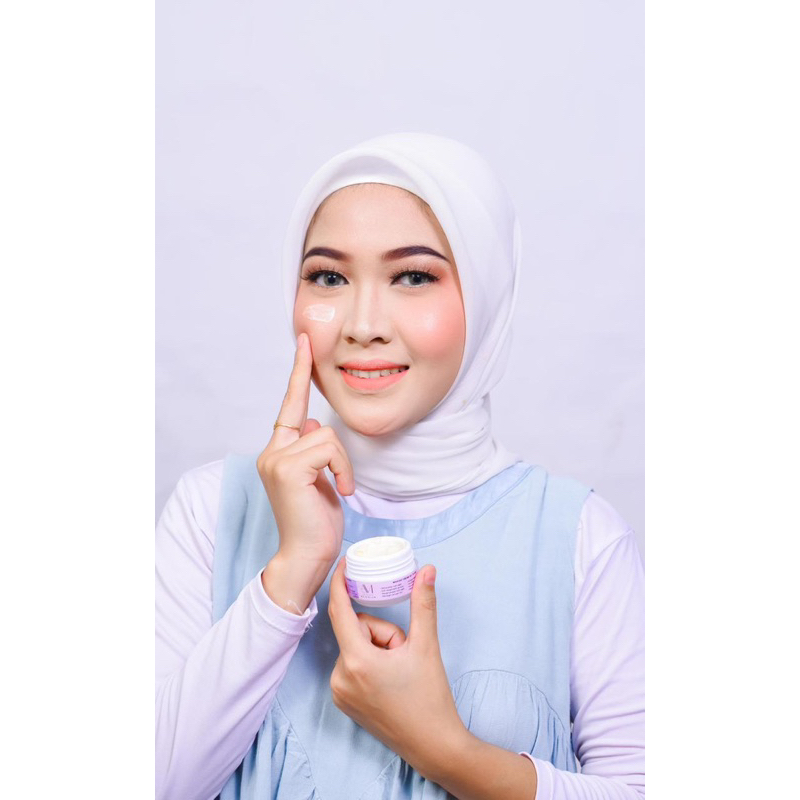 Almira Skin Glow Cream