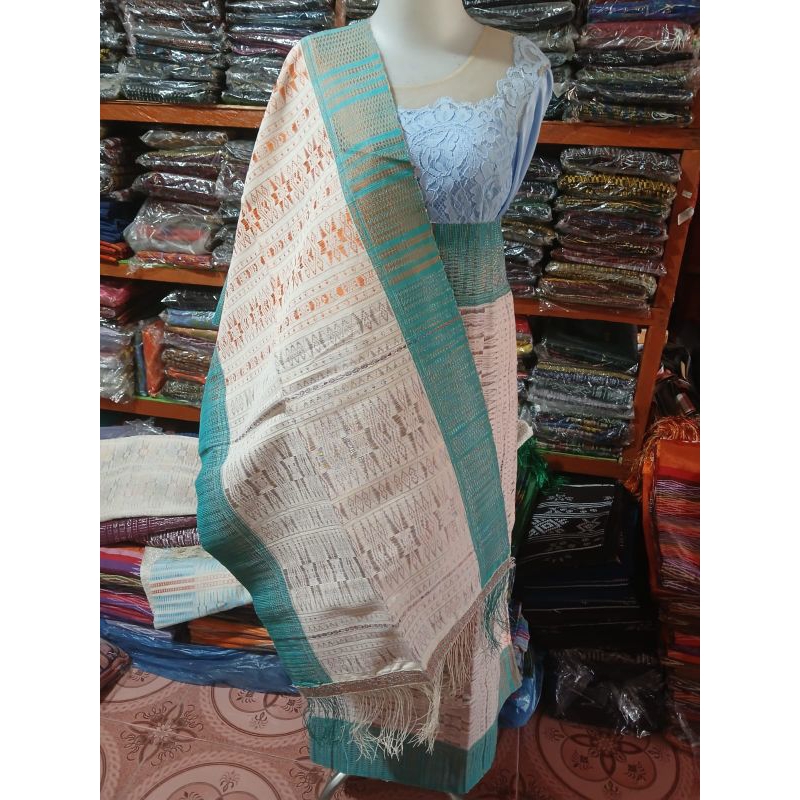 SUDAH SIRAT KRISTAL - SONGKET TUMTUMAN KLASIK PUTIH SILVER SISI HIJAU PENGANTIN MANDAR TARUTUNG