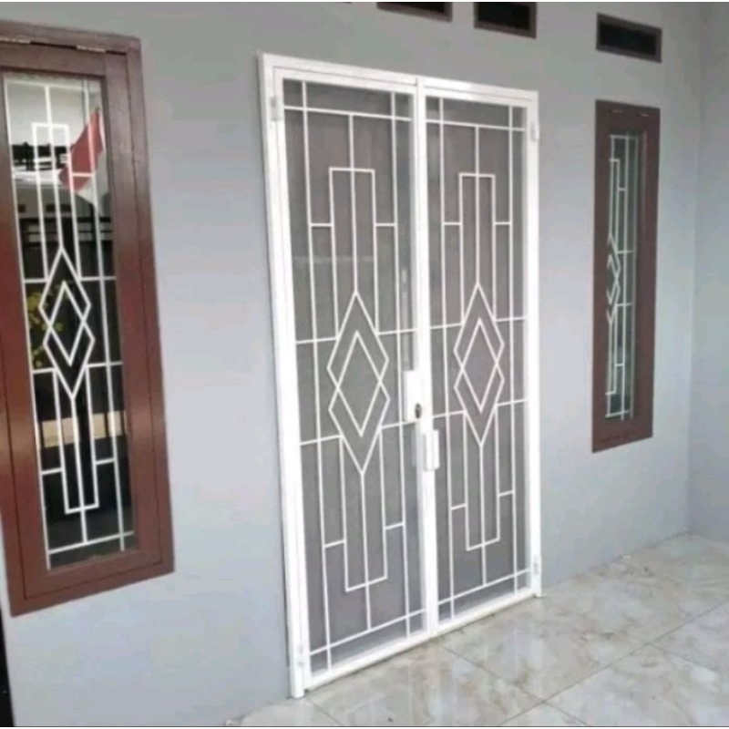 Pintu kasa nyamuk / pintu ganda / pintu pengaman / pintu teralis