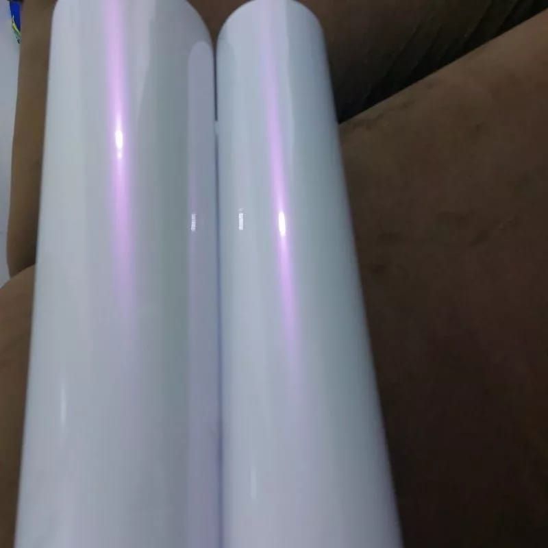 STIKER SKOTLET MOTOR WARNA PUTIH LEMBAYUNG UNGU PER 50 CM.