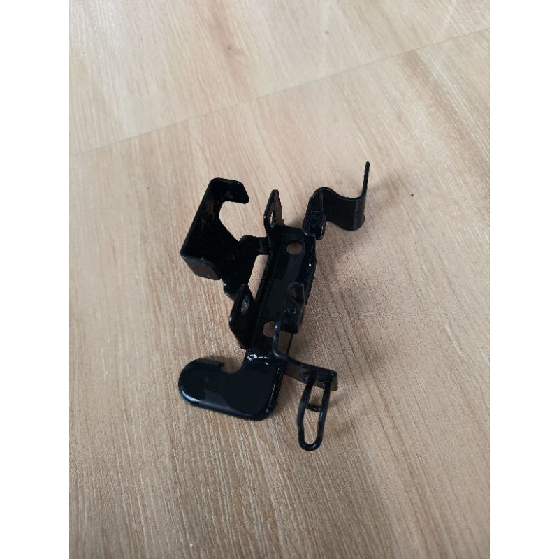 BRACKET DUDUKAN SELANG REM DEPAN DAN KABEL BODY KAWASAKI BAJAJ PULSAR NS200 ORIGINAL