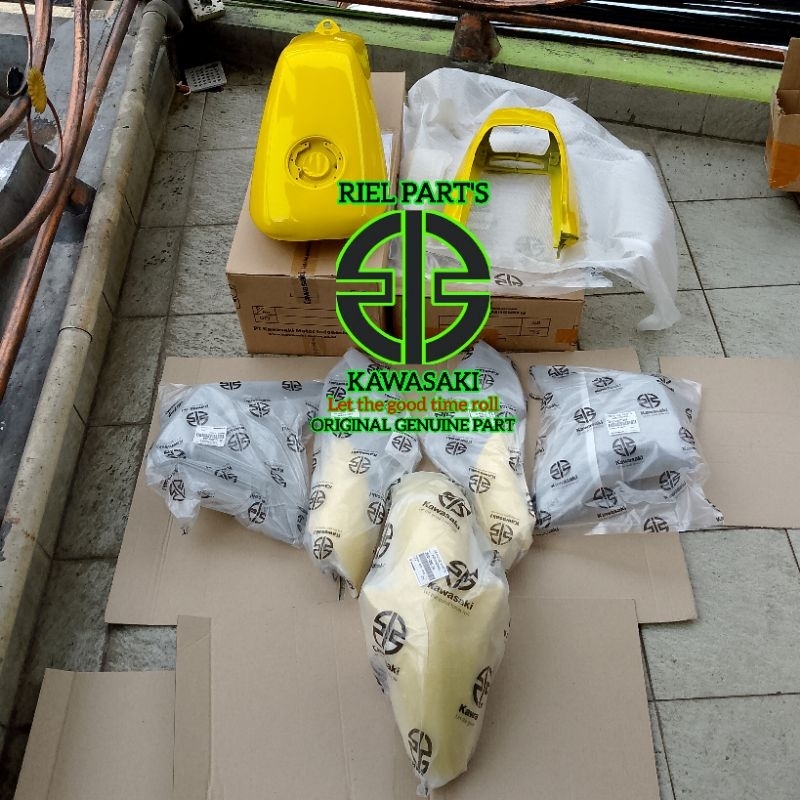 body full set,tangky kuning ninja ss ninja R original Kawasaki
